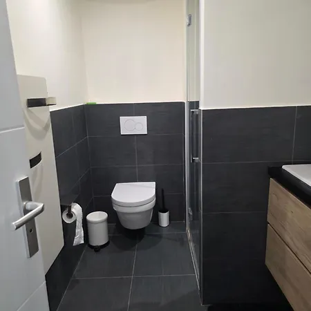 Entier De 67 Mettres Carres Apartment