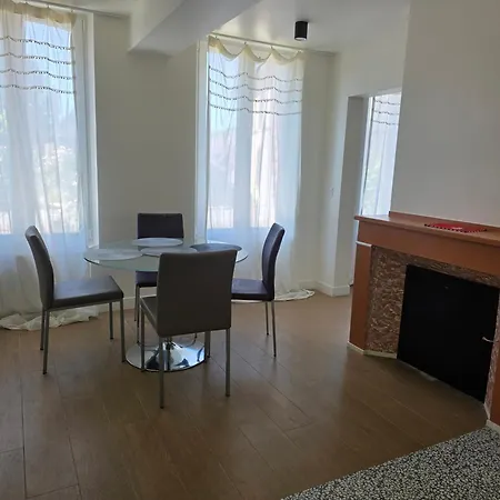 Entier De 67 Mettres Carres Apartamento Aix-en-Othe